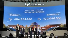 Bantah Perang Harga,...