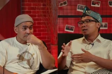 Turunlah… — Bisikan...
