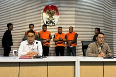 Resmi Tersangka, Bupati...