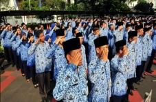 10 Perguruan Tinggi...