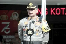 Polda Metro Berikan...