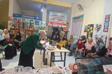 2 Dosen di Jawa Timur...