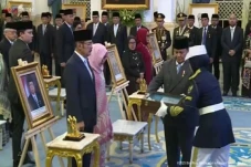Penganugerahan Gelar...