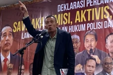 Memanas, Rismon Tantang...