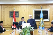 Universitas Al-Azhar...