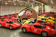 Mengintip Istana Mobil...