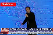 Roy Suryo Bongkar Identitas...