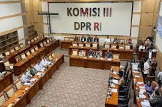Komisi III dan Pemerintah...