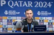 Timur Kapadze Tiba di...