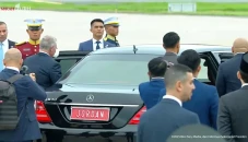 Prabowo Semobil dengan...