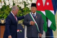 Raja Yordania Beri Prabowo...