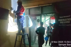 Cegah Kebakaran, Warga...