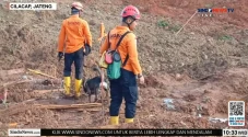 Update Longsor Cilacap,...
