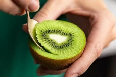 Konsumsi 2 Buah Kiwi...