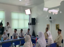 Tinjau Belajar dengan...