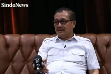 Polemik Ijazah Jokowi,...
