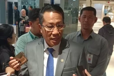 Menkum: Anggota Polisi...