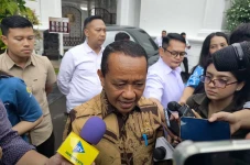 Bahlil Akui Polri dan...