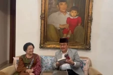 Bertemu Megawati, Jimly:...