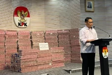 KPK Pamer Uang Rampasan...