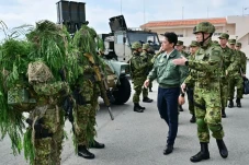 China Marah Jepang Kerahkan...