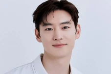 Lee Je-hoon Kembali...