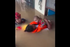 Banjir Terjang Thailand...