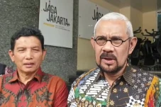 Keluarga Arya Daru Minta...