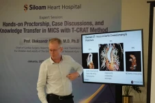 Dorong Inovasi Bedah...