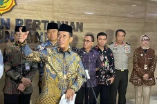 Banjir Bandang Terjang...