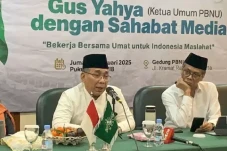 Gus Yahya Serukan Doa...