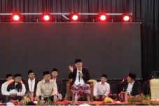 Jelang 1 Abad, Pesantren...