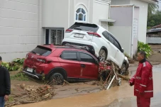 Update Korban Banjir-Tanah...