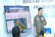 Banjir dan Longsor di...