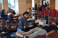 MNC Peduli dan PMI Depok...