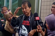 Jokowi Lulus UGM 5 Tahun,...