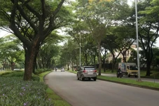 Lippo Cikarang Perkuat...