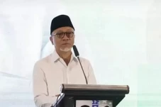Pengamat Ini Respons...