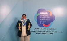 Peruri Raih Penghargaan...