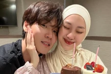 Resmi Cerai dengan Julia...