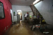Update, Banjir yang...