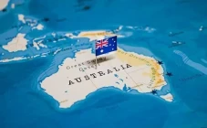 Benua Australia Bergerak...