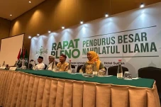 Pimpin Pleno PBNU, KH...