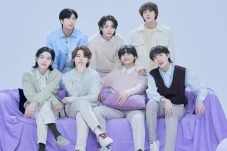 BTS Raih Penghargaan...