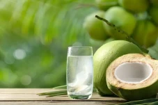Air Kelapa Punya Banyak...