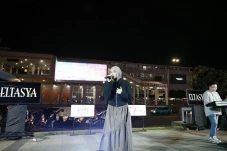 Music Zone Meriahkan...