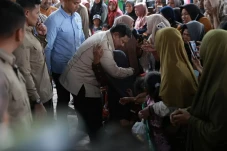 Ditengok Prabowo, Haru...