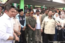 Cairkan Suasana, Prabowo...