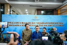 Soft Launching Buku...