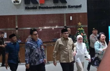 8 Jam Lebih Diperiksa...